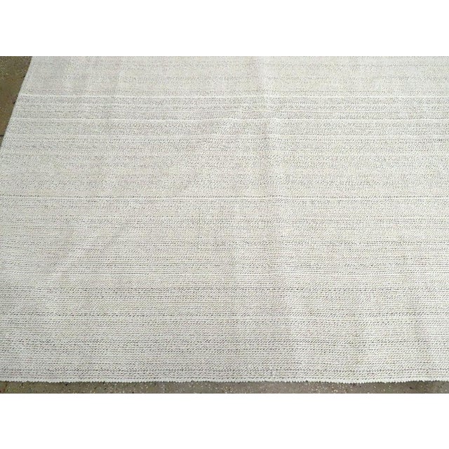 Textile Galerie Shabab Collection Mid-20th Century Handmade Turkish Flat-Weave Kilim Room Size Carpet For Sale - Image 7 of 10