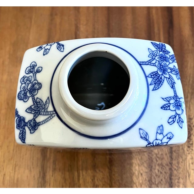 Early 21st Century Blue and White Chinoiserie Rectangular Small Floral Ginger Jar For Sale - Image 5 of 7