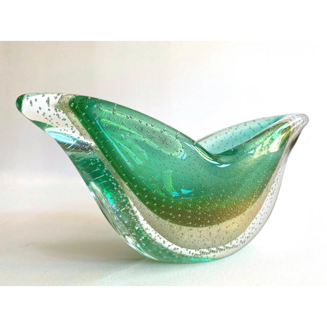 Glass Barovier & Toso Mid Century Modernist Murano Art Glass Pistachio Green Gold Leaf Fleck Bullicante Winged Crescent Sommerso Bowl Vase For Sale - Image 7 of 13
