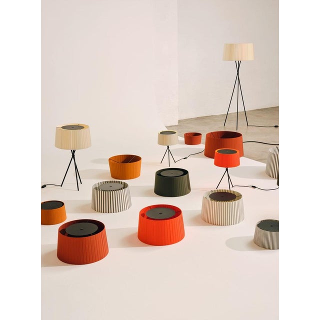 Diplomática Trípode G6 Table Lamp by Santa & Cole For Sale - Image 11 of 17