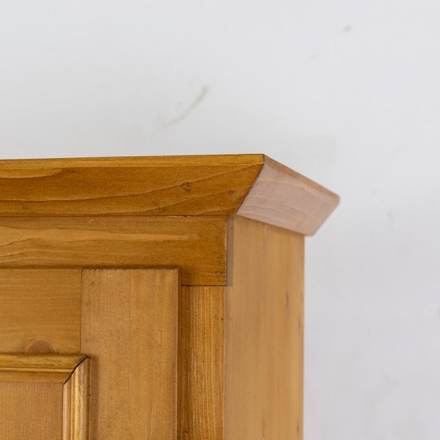 Softwood 2-Door Linen Cupboard For Sale - Image 4 of 10