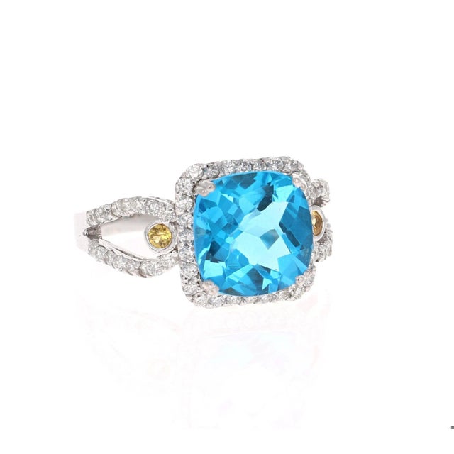 Contemporary 4.61 Carat Blue Topaz Sapphire Diamond White Gold Cocktail Ring For Sale - Image 3 of 8