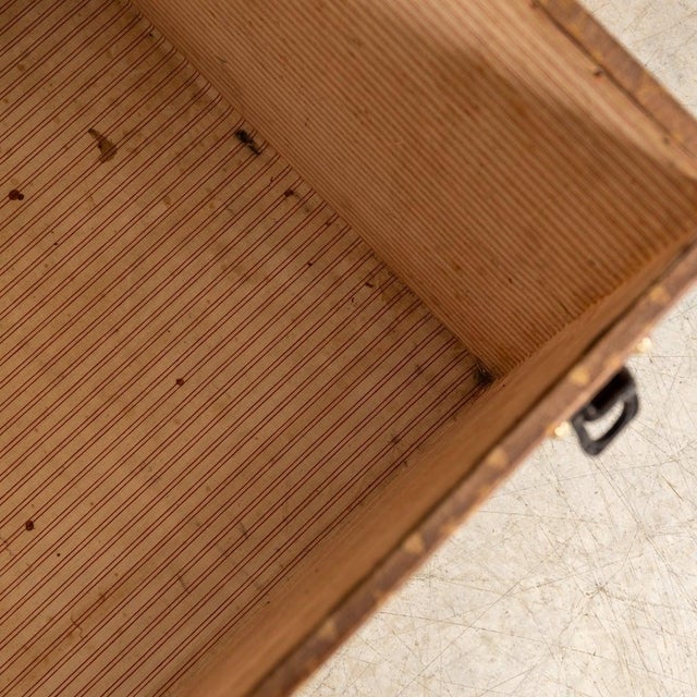 1900 - 1909 Antique 20th Century Malle Haute Trunk in Woven Canvas from Louis Vuitton, France, 1900 For Sale - Image 5 of 18