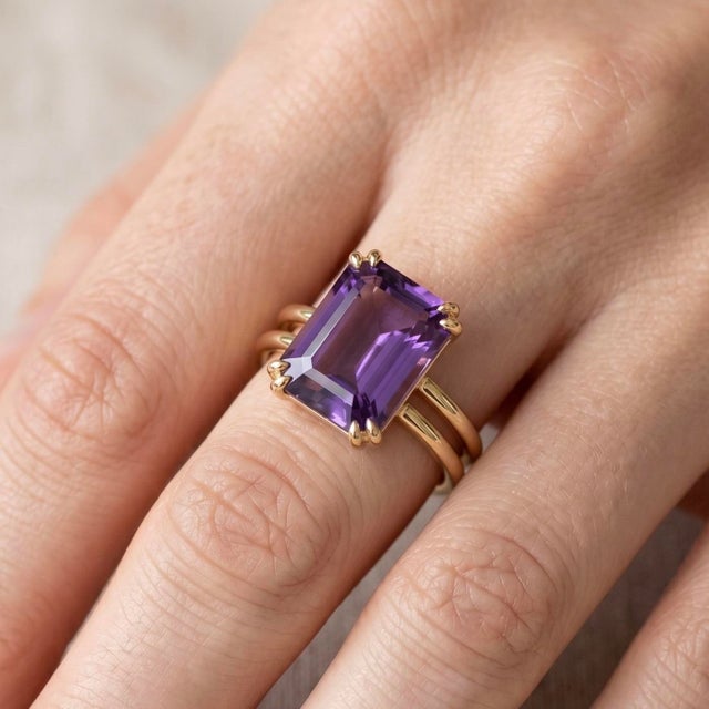 14k Yellow Gold Plated Emerald-Cut Amethyst Statement Ring – Double Band Solitaire Ring, Size 7 For Sale - Image 6 of 6