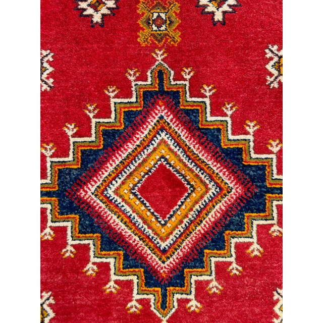 Textile Vintage Berber Rug in Wool For Sale - Image 7 of 12