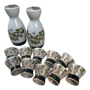 Kutani Sake Set with Floral and Gilt Decoration, Japan, 1970s, Set of 12