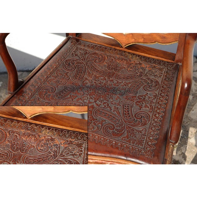 Gold 18th Century Set of Two Gilt Baroque Rococo Wallnut Throne Chairs, Portuguese For Sale - Image 8 of 12