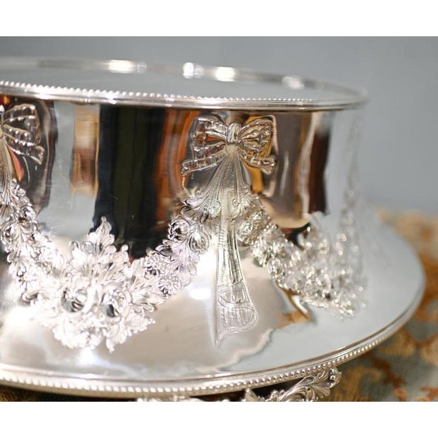Edwardian Sheffield Silver-Plated Cake Stand from Mappin and Webb, 1890s For Sale - Image 4 of 9