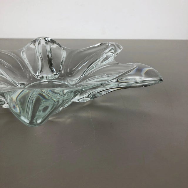 Large French Floral Crystal Glass Shell Bowl from Vannes Art, 1970s For Sale - Image 9 of 18