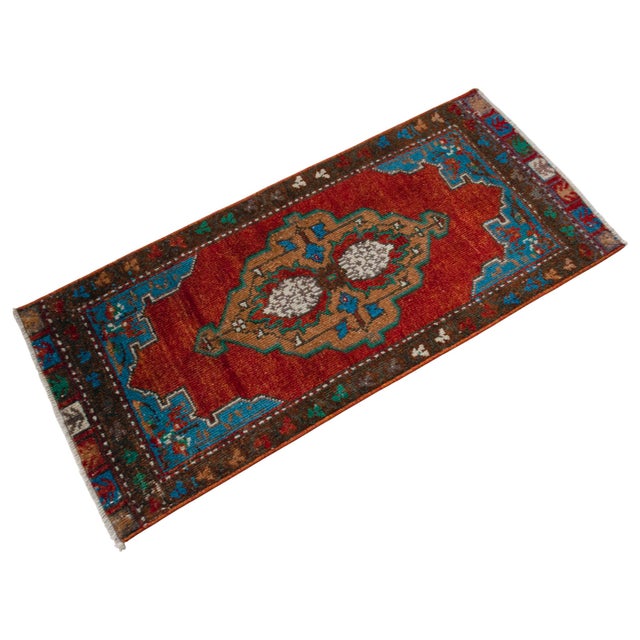 1960s Vintage Hand Knotted Small Turkish Rug, Entryway Decor, Bath Mat, Kitchen Bedside Rug 2x3 Ft Approx For Sale - Image 4 of 14