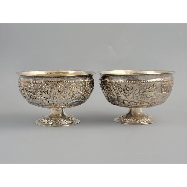 Burmese High-Grade Silver Floral Bowls, Mandalay, 1900, Set of 2 For Sale - Image 4 of 17
