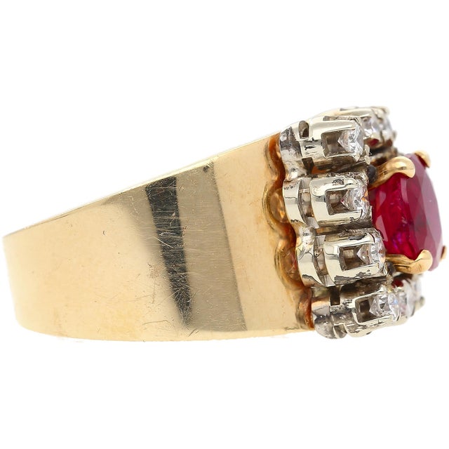 Vintage 1.54 Carat Cushion Cut Ruby in 14k Yellow Gold Wide Band Size 6 For Sale In Miami - Image 6 of 6