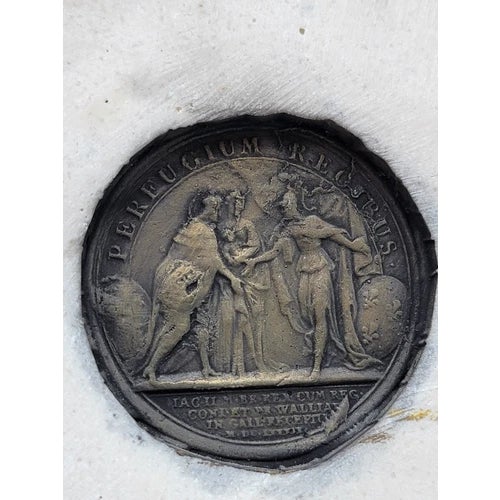 Gold Rare Antique 19th C Enrico Braga Tondo Relief Plaque With Perfugium Regibus Coin For Sale - Image 8 of 12