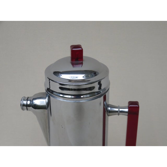 Vintage Art Deco Chrome-Plated, Red Catalin & Stainless Chrome Shaker For Sale - Image 4 of 16
