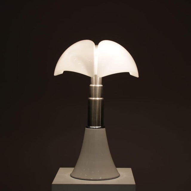 Gae Aulenti Pipistrello Table Lamp by Gae Aulenti for Martinelli Luce, Italy, 1970s For Sale - Image 4 of 18