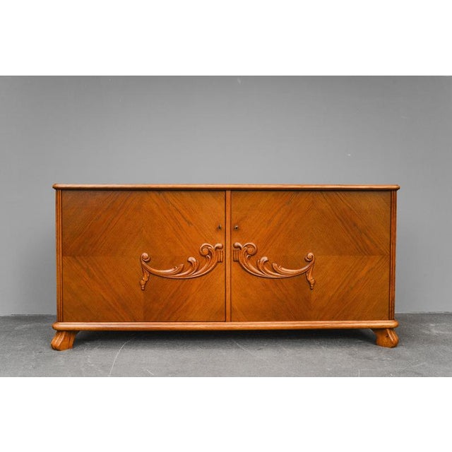 Vintage Art Deco Sideboard in Oak For Sale - Image 8 of 18
