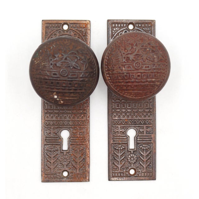 Traditional 1880s Vernacular Trenton Cast Iron Passage Door Knob Set For Sale - Image 3 of 8