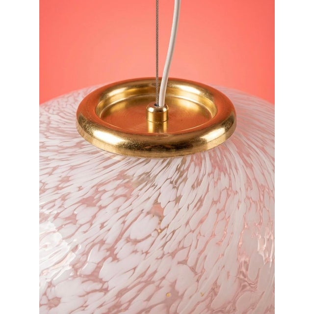 Mid-Century Modern Vintage Italian Venini Murano Glass Pendant Light With Brass Accents – Mid-Century Modern Hand-Blown Lighting For Sale - Image 3 of 6