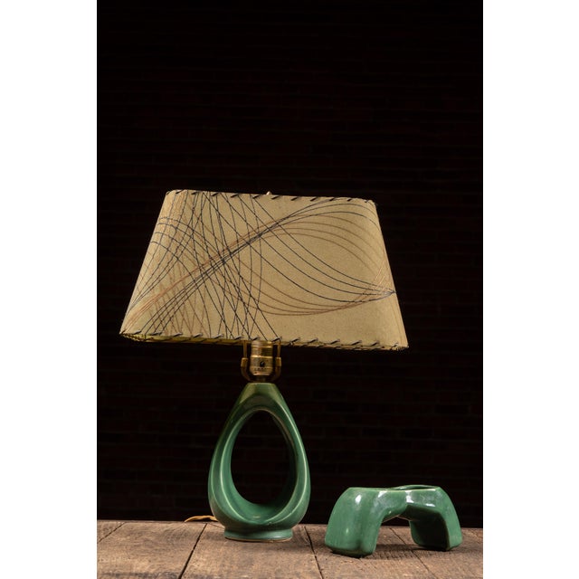 Mid 20th Century Mid Century Modern Green Ceramic Teardrop Table Lamp For Sale - Image 4 of 9