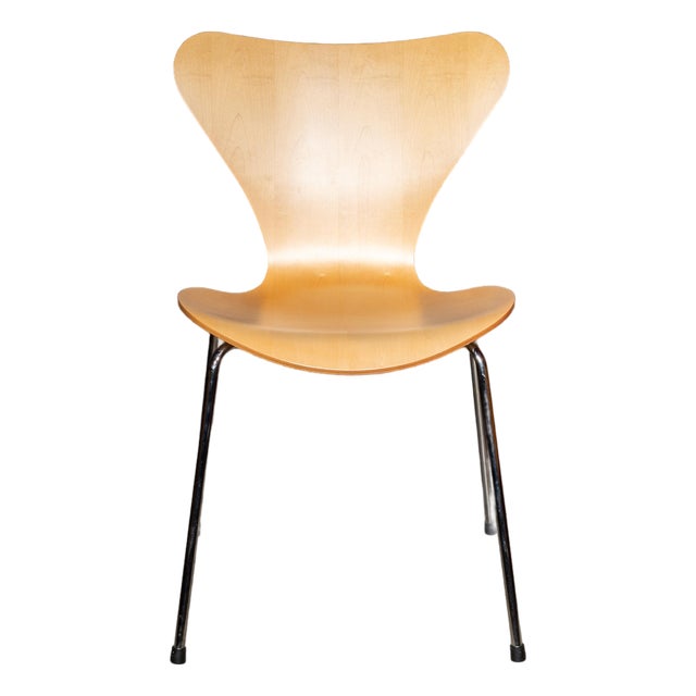 Fritz Hansen Series 7 Chair-Maple For Sale