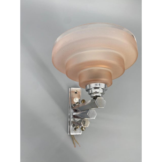 French Art Deco Wall Lamp with Stepped Glass Shade, 1920 For Sale - Image 3 of 12