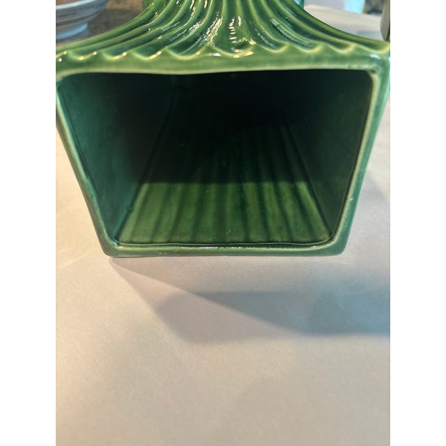 1950s Pair of Vintage Green Ribbed Ceramic Cachepots With Pedestal Bases, Art Deco Style For Sale - Image 5 of 12