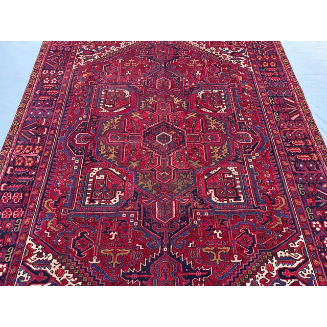 Vintage Hand-Knotted Caucasian Wool Rug 8' X 11'3" – Tribal Heriz Design Extra Large Area Carpet For Sale - Image 6 of 8
