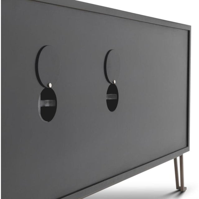 2000 - 2009 Dresser in Charcoal Brown Oak Veneer and Bronze Finish For Sale - Image 5 of 6