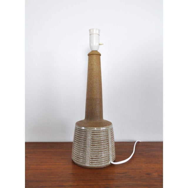 1960s Scandinavian Modern Ceramic Table Lamp by Per Linnemann-Schmidt for Palshus, 1960s For Sale - Image 5 of 12