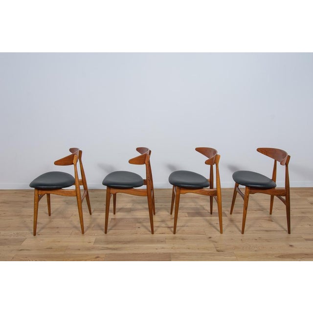 Mid-Century Modern Mid-Century Danish Ch33 Dining Chairs by Hans J. Wegner for Carl Hansen & Søn, 1960s, Set of 4 For Sale - Image 3 of 18