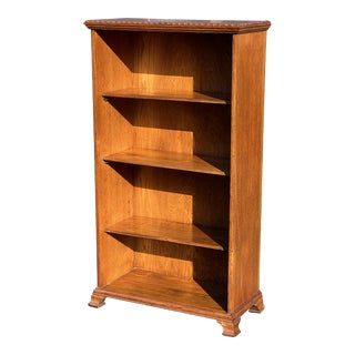 Early 20th Century Antique Quartersawn Oak Bookshelf For Sale