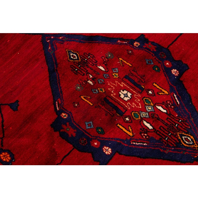 1960s Red Handmade Shiraz Vintage Wool Rug With Medallion Motif For Sale In New York - Image 6 of 7