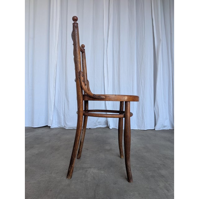 Brown Vintage Carved Bentwood Dining Chair in the style of Thonet Style, 1960s For Sale - Image 8 of 18