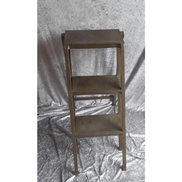 Mid-Century Modern Vintage Industrial Step Ladder in Metal, 1950s For Sale - Image 3 of 8