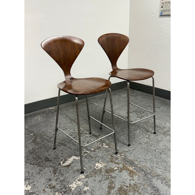 Modern Norman Cherner for Cherner Chair Company Cherner Counter Stools, Pair For Sale - Image 3 of 12