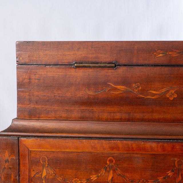 Early 20th Century Wonderful Inlaid Mahogany Vitrine For Sale - Image 11 of 18