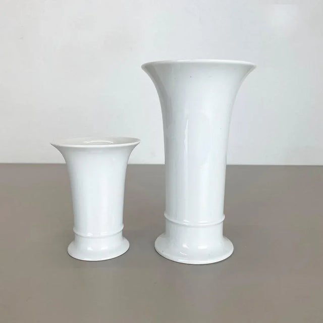 Op Art German White Porcelain Vases by Ak Kaiser, 1970s, Set of 2 For Sale - Image 4 of 18