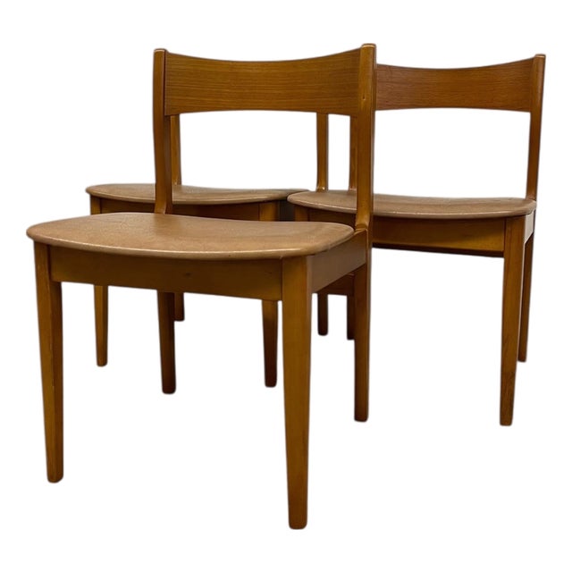 1970s Mid-Century Modern Dining Chairs, Set of 3, Wooden Frames With Curved Backrests and Upholstered Seats For Sale