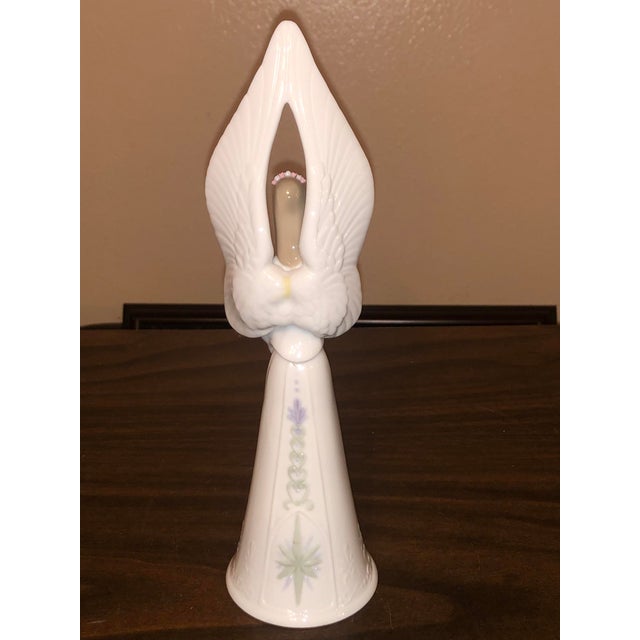 Vintage Spanish Lladró "Sounds of Love" Porcelain Angel Bell Figurine (#06474) – In Original Box For Sale - Image 10 of 11