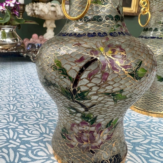 1980s Pair of antique Plique-a-jour cloisonne vases with colorful transparent enamel // Chinoiserie // enamelware // enameled // Asian art For Sale - Image 5 of 10