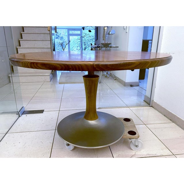 Vintage Tulip base table featuring a table top veneered in teak and hazelnut wood - Very high quality workmanship, very...