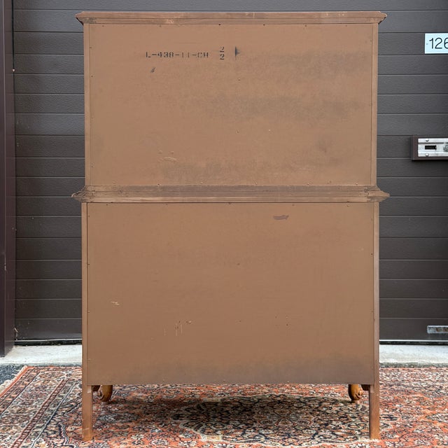 Late 20th Century Monumental Thomasville French Louis XV Maple & Burl Wood 6 Drawer Chest on Chest Highboy Dresser For Sale - Image 14 of 16