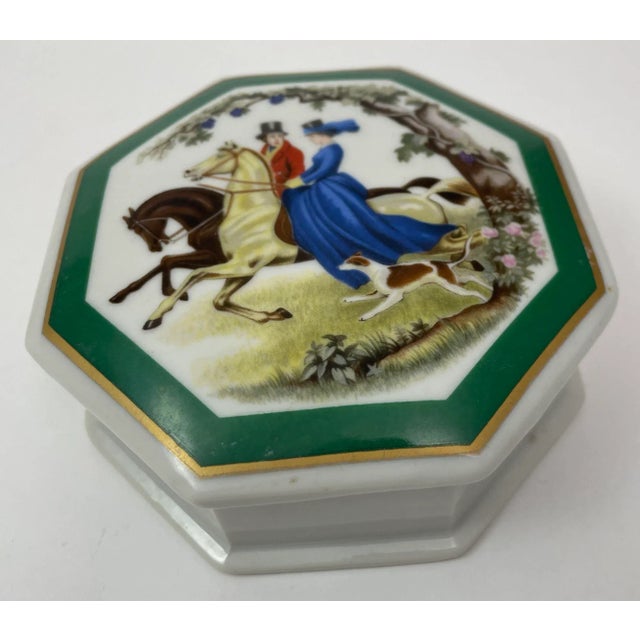 Late 20th Century Elizabeth Arden Porcelain Box Southern Heirlooms Made in Japan For Sale - Image 5 of 12
