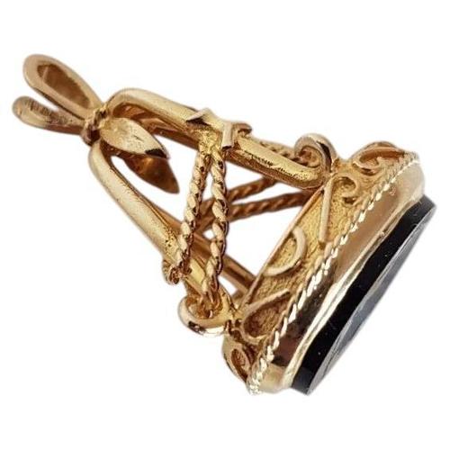 Vintage Gold and Black Onyx Novelty Seal Charm by Slade & Kempton, London, 1967 For Sale - Image 16 of 16