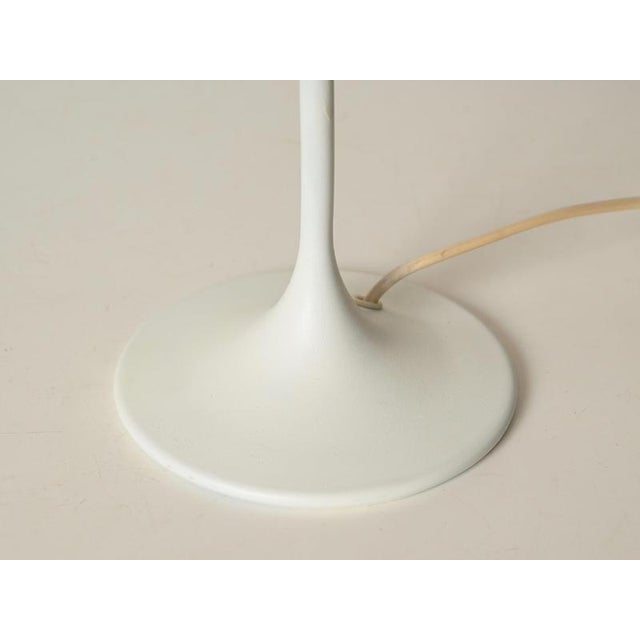 Beige Tulip Cocoon Table Lamp with Brass Base attributed to Castiglioni for Hille, Italy, 1960s For Sale - Image 10 of 13