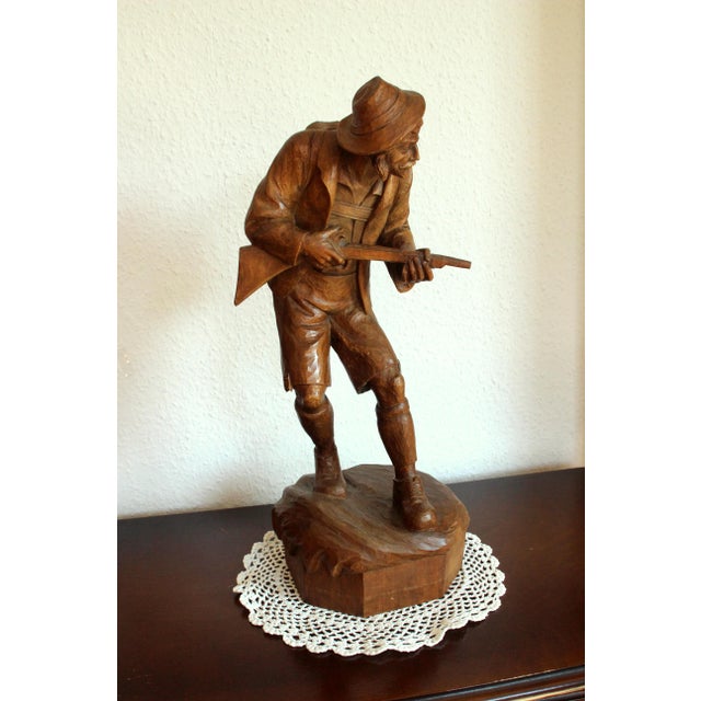 1930s - Antique Handcarved Wooden Sculpture of a Hunter For Sale - Image 6 of 10