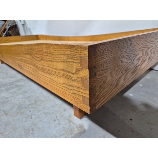 Beautiful daybed with very fine wooden connections that makes me think of ate van apeldoorn or pierre chapo. The mattress...