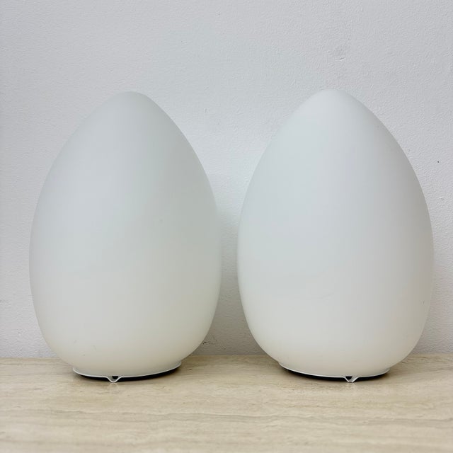 1970s Vintage Egg-Shaped Opaline Glass Table Lamps, 1970s, Set of 2 For Sale - Image 5 of 18