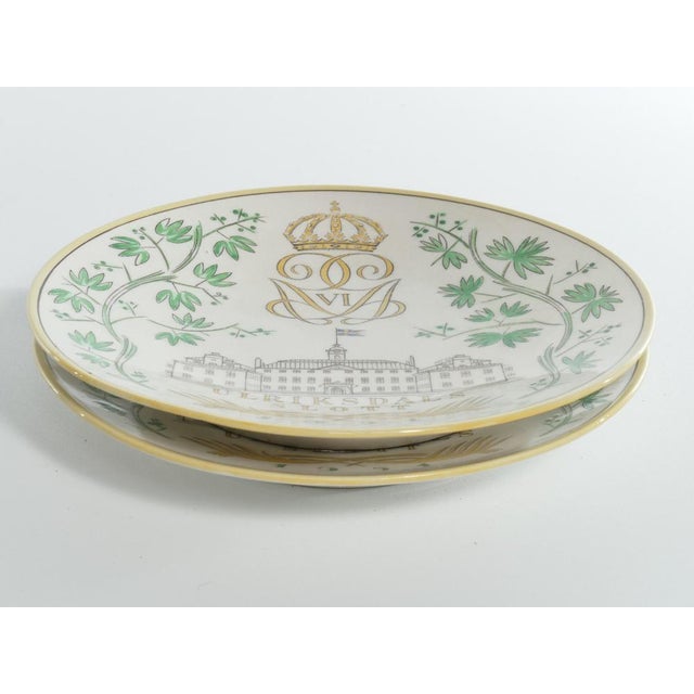 Ceramic Swedish Grace Plates with Ulriksdal Palace in Yellow and Green by Gefle, 1951, Set of 2 For Sale - Image 7 of 18