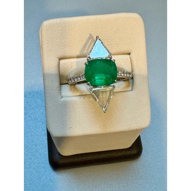 Art Deco 3.8 Ct Finest Zambian Cushion Cut Emerald & 1.5Ct Diamond Ring, 18 Kt Gold , 7.5 For Sale - Image 3 of 18